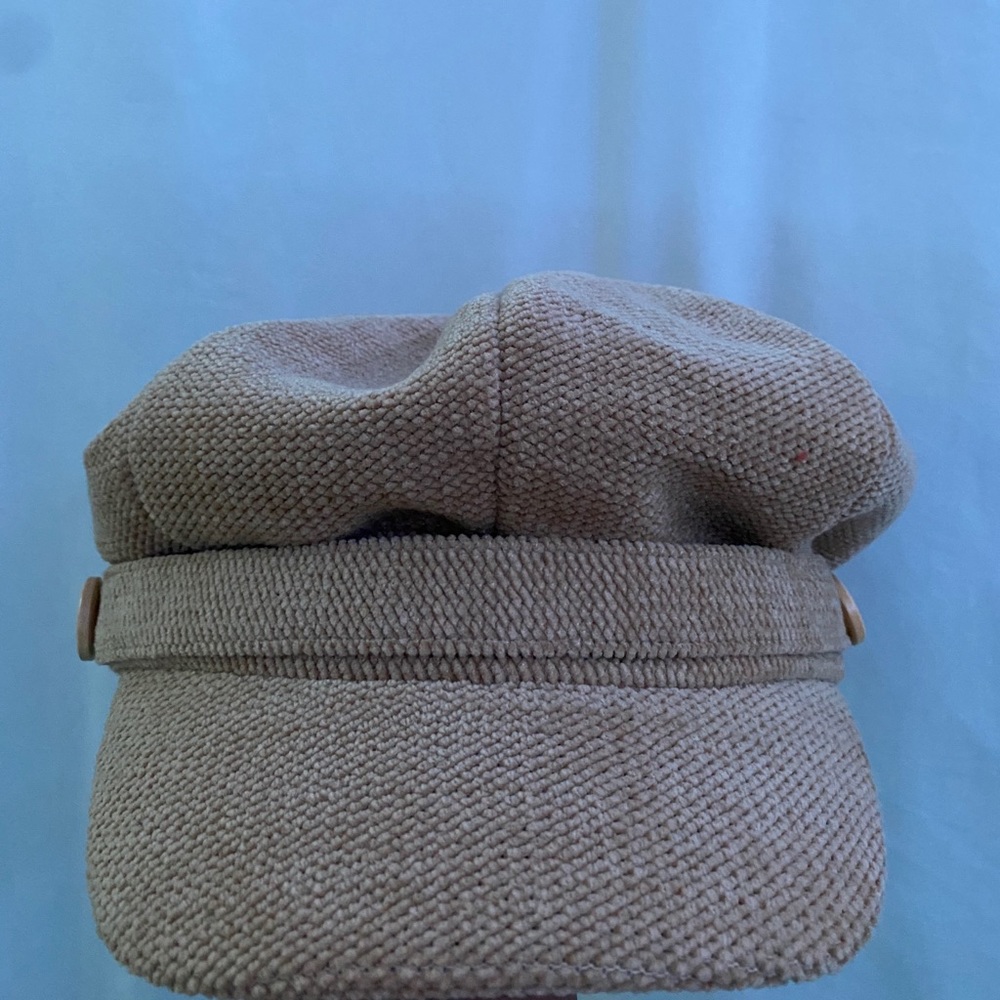 Beige hat - Picture 2 of 2